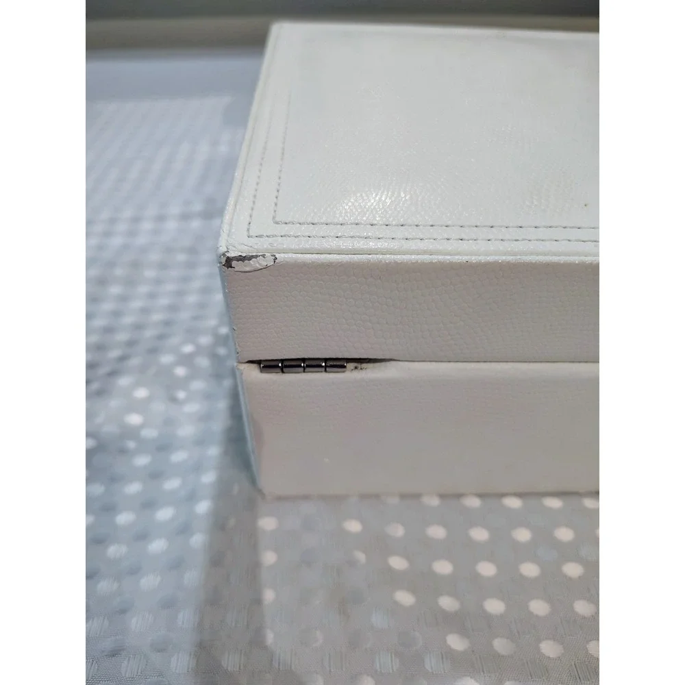 Wolf Pottery Barn Ivory Jewelry Box With Key Leatherette